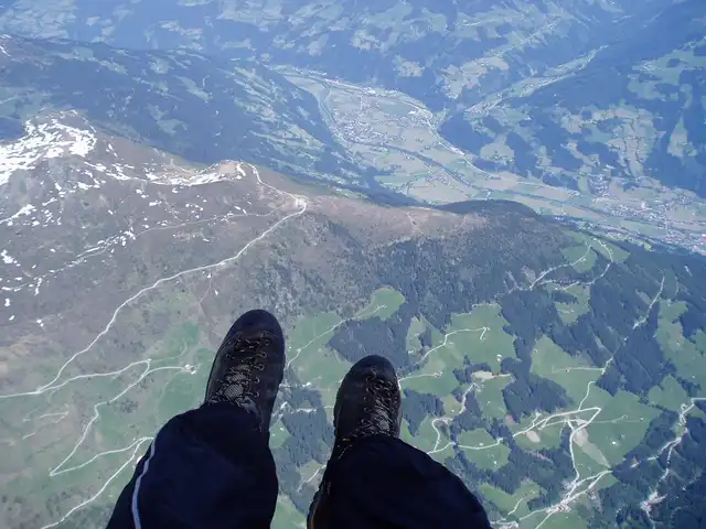 Tandem-Paragliding in Melchboden